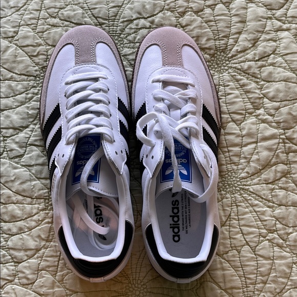 Adidas women’s Samba OG - Picture 1 of 4